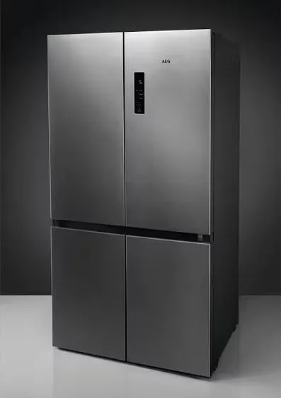 Холодильник AEG RMB952E6VU